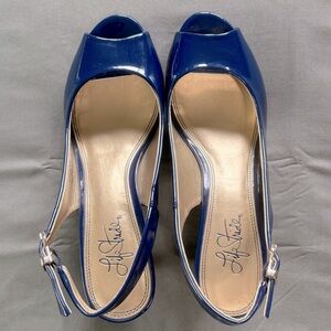 Life Stride slingback patent peep toe pumps. Royal blue size 8